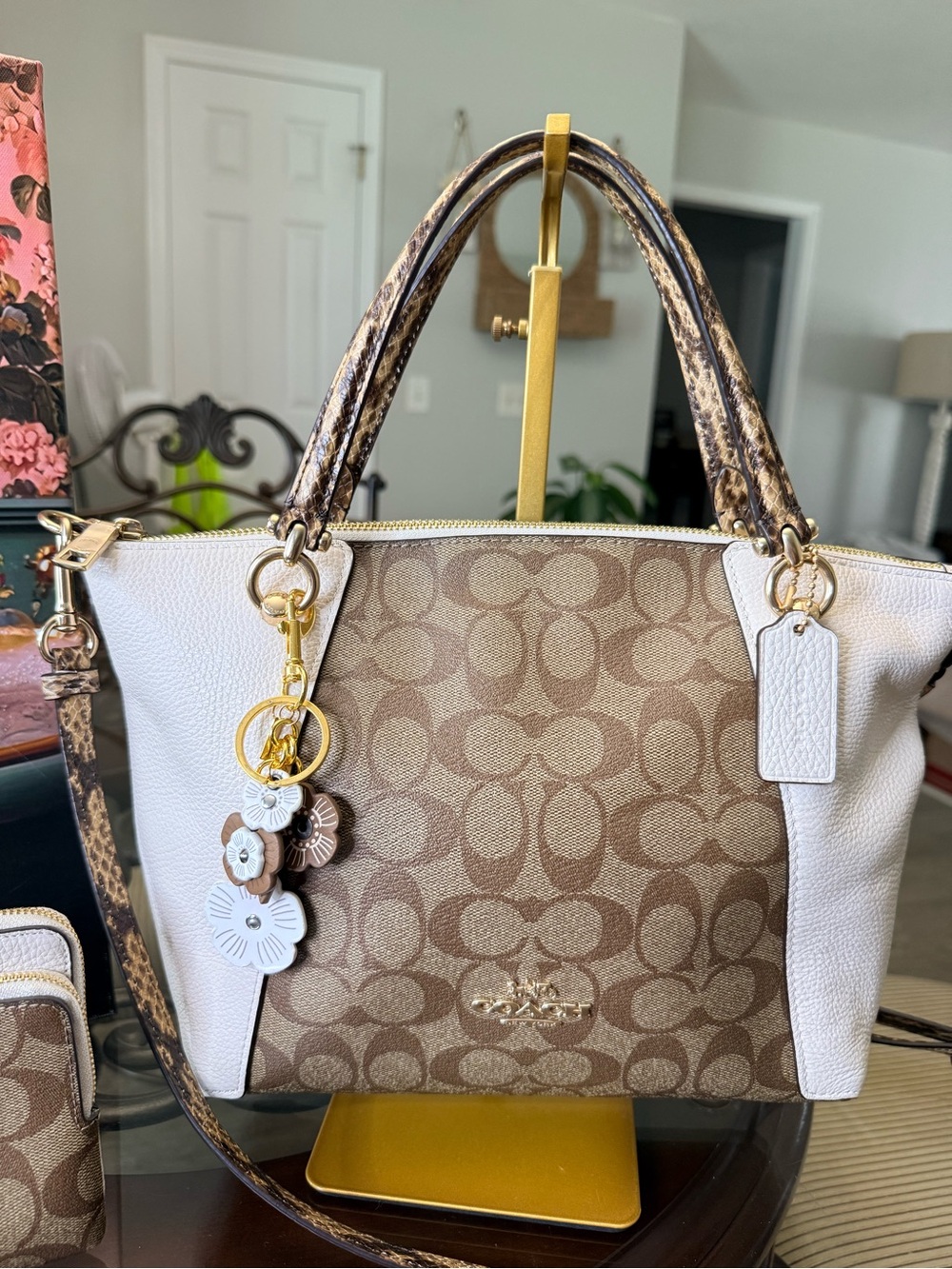 Coach Signature Kelsey Canvas Leather Bag w/ Wristlet CHARM NOT INCLUDED - Picture 2 of 6